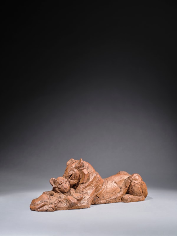 Jeanne PIFFARD: Lioness and her cub, Stoneware, chiselled again
After 1937
signed "J. PIFFARD", on the tail
stamped by the Manufacture de Sèvres
and inscribed "ORIGINAL", stamp created at Sèvres in 1937
H.13,5 x L. 39 x W. 11 cm.- Xavier Eeckhout